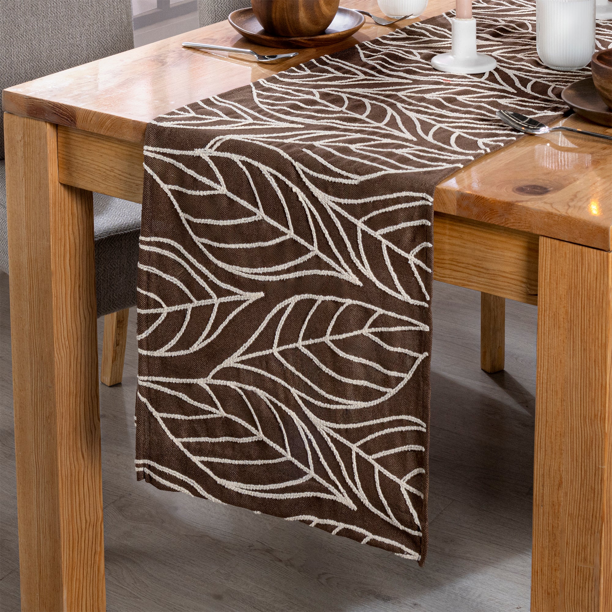 Table Runner Leaves