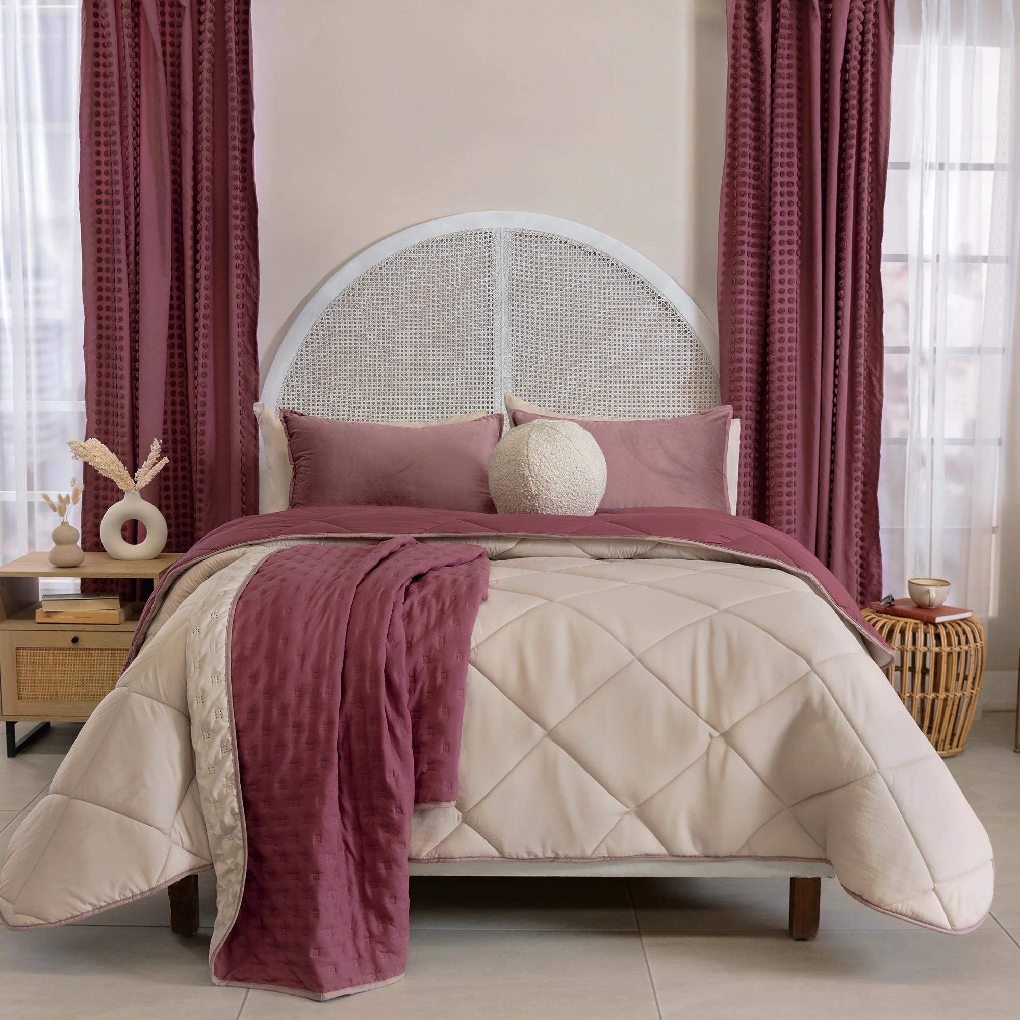 Girona Comforter Set