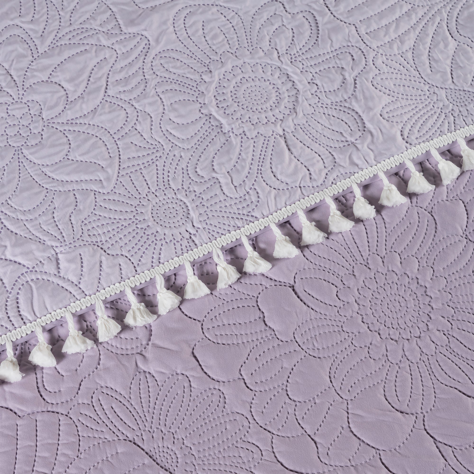 Lucerna Comforter Set