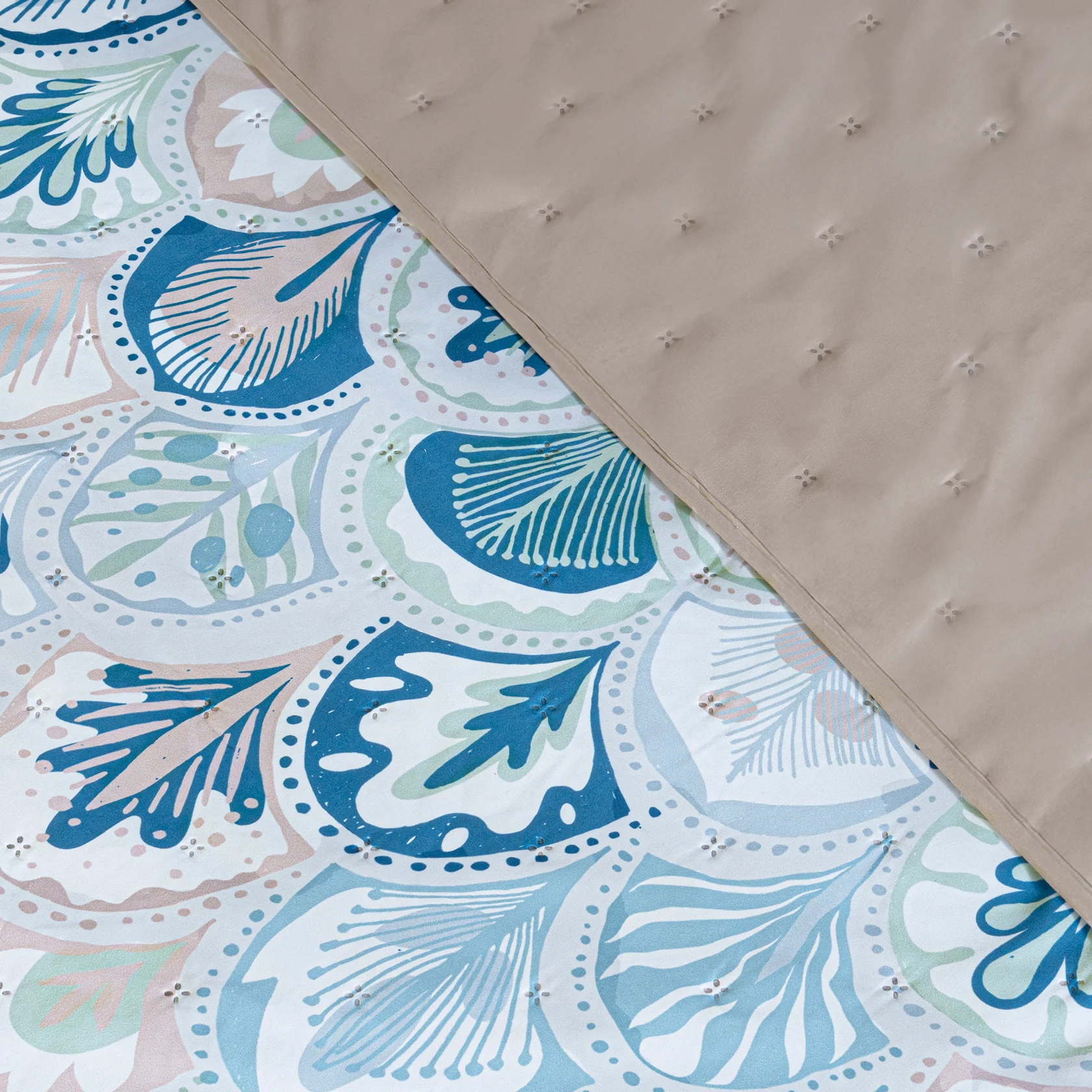 Santorini Novo Comforter