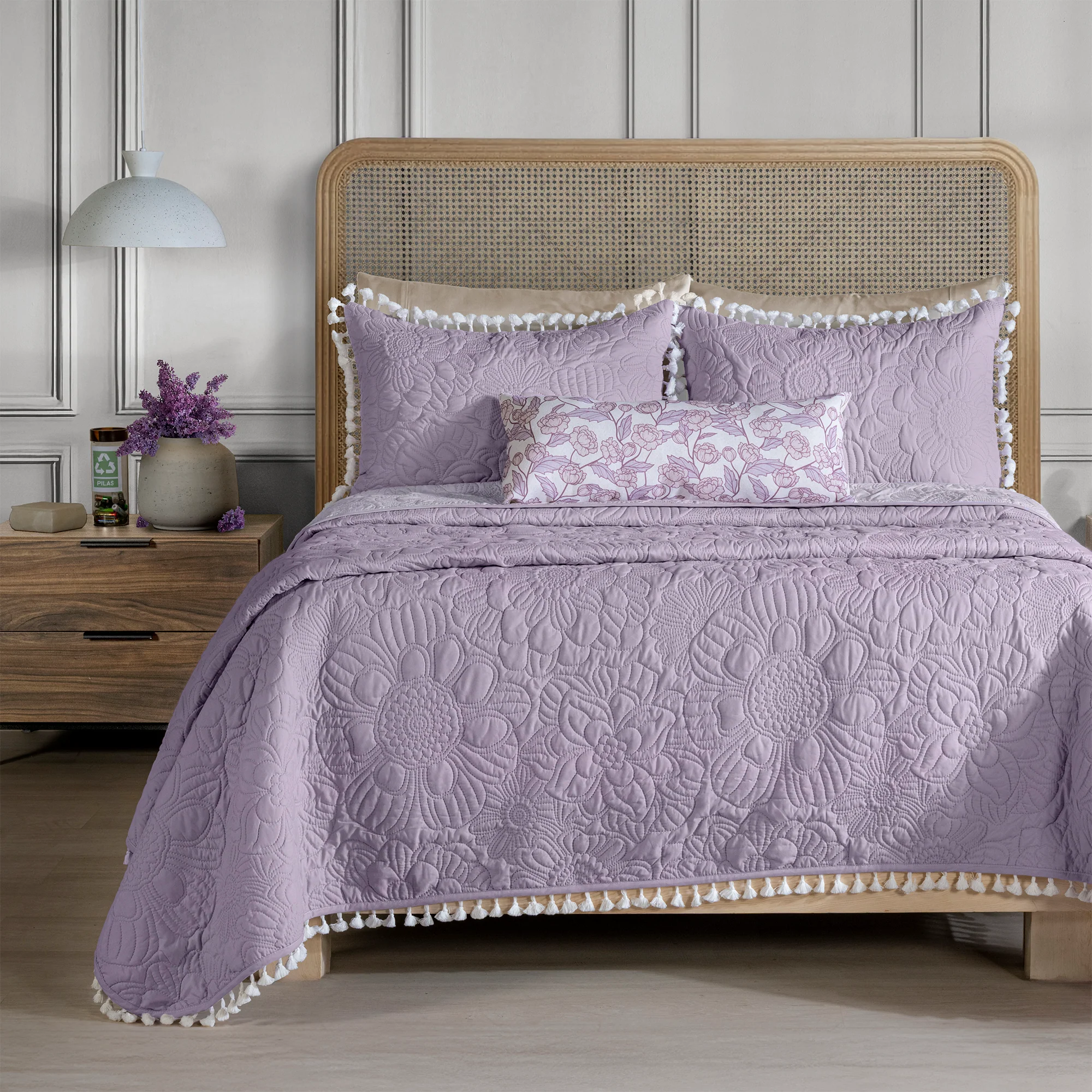 Lucerna Comforter Set